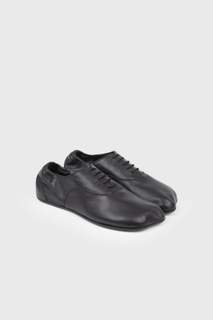 LACE-UPS (BLACK)